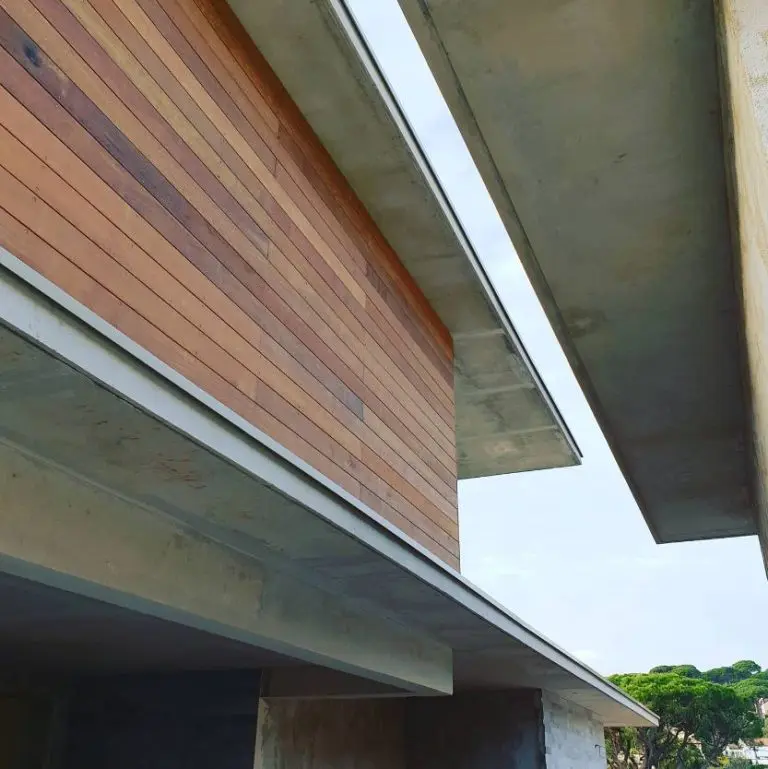 Agence M Com Marseille STB Roque Var Cavalaire Macon Renovation Terrassement Piscine Maison Contemporaine Bois