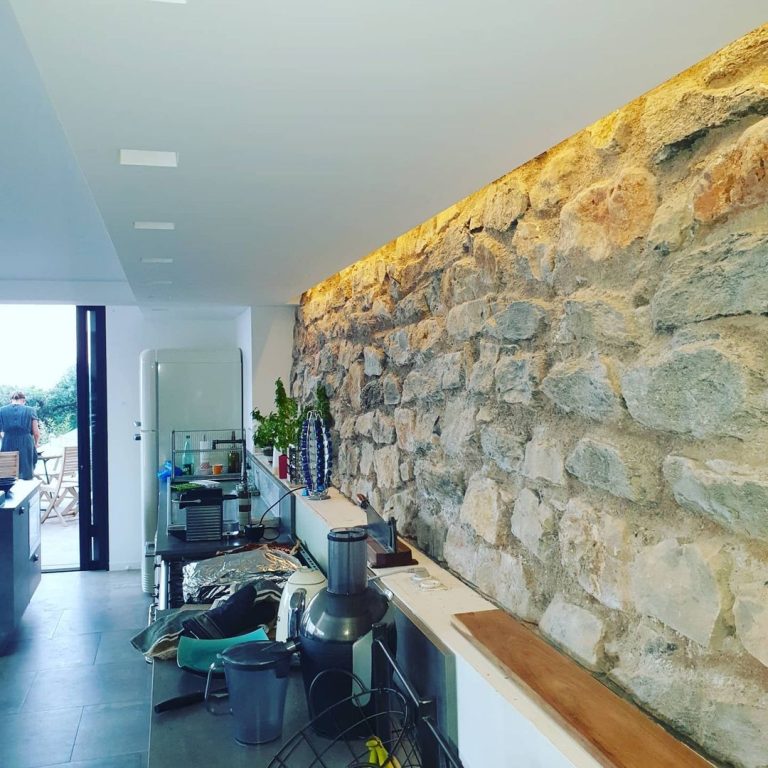 Agence M Com Marseille STB Roque Var Cavalaire Macon Renovation Terrassement Piscine Mur Pierre Apparente
