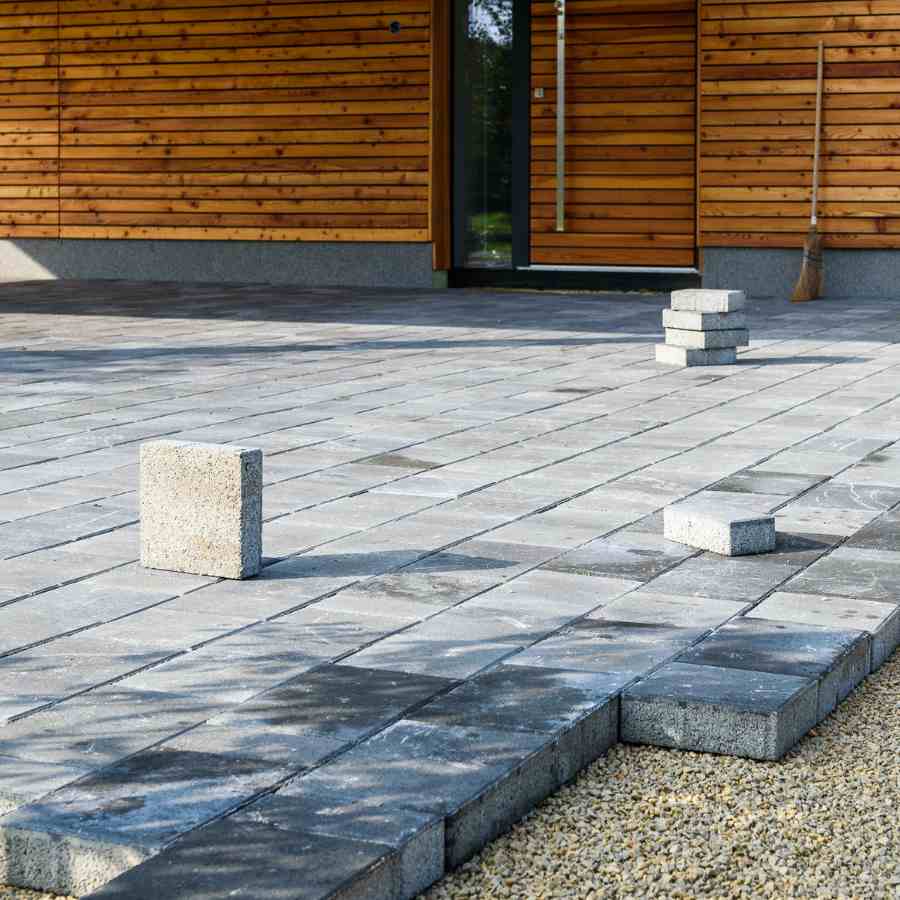 Agence M Com Marseille STB Roque Var Cavalaire Macon Renovation Terrassement Piscine Pavage